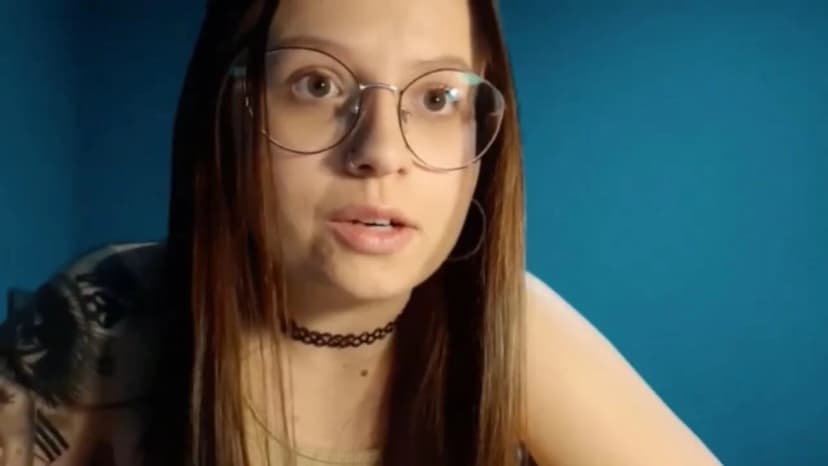 Fotograma del vídeo testimonio de Ariadna