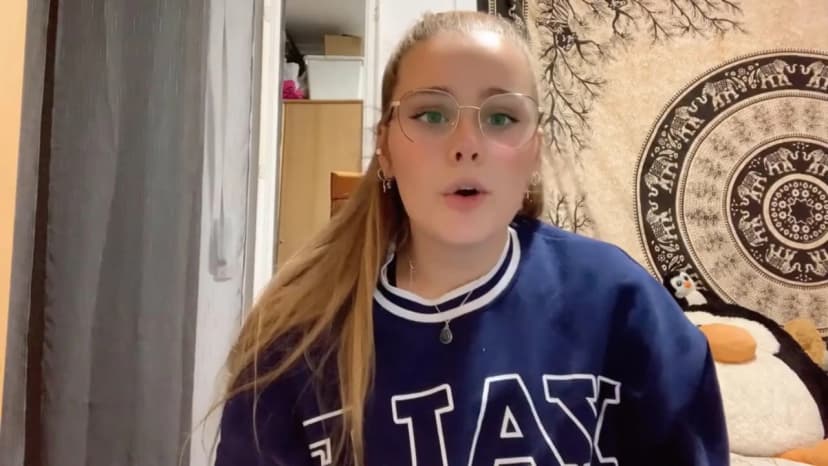 Fotograma del vídeo testimonio de Lucía