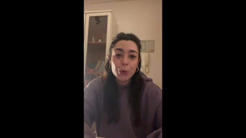 Fotograma del vídeo testimonio de Maria